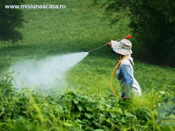 Spray pentru pesticide